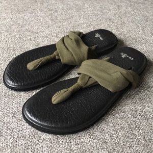 Sanuk Women's Yoga Sling 2 Metallic Flip Flop